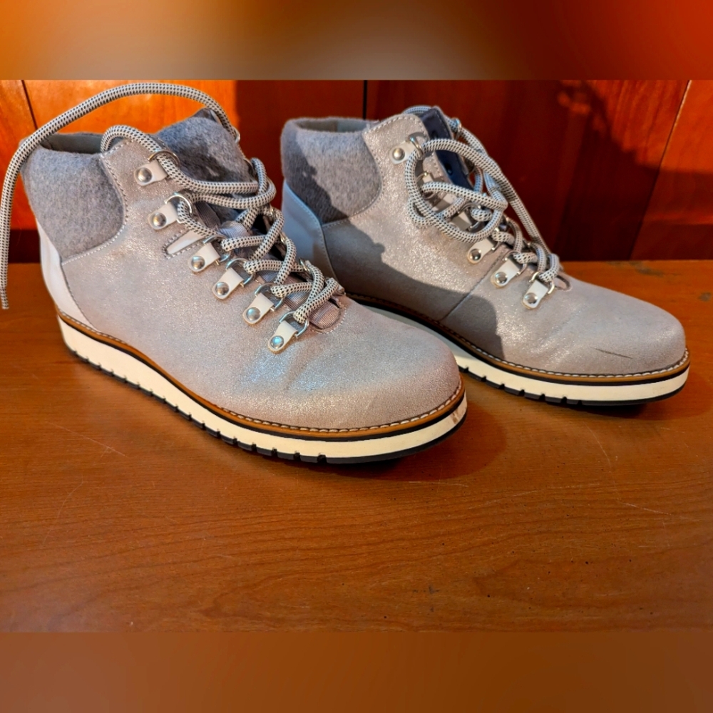 Sonoma hiking boots